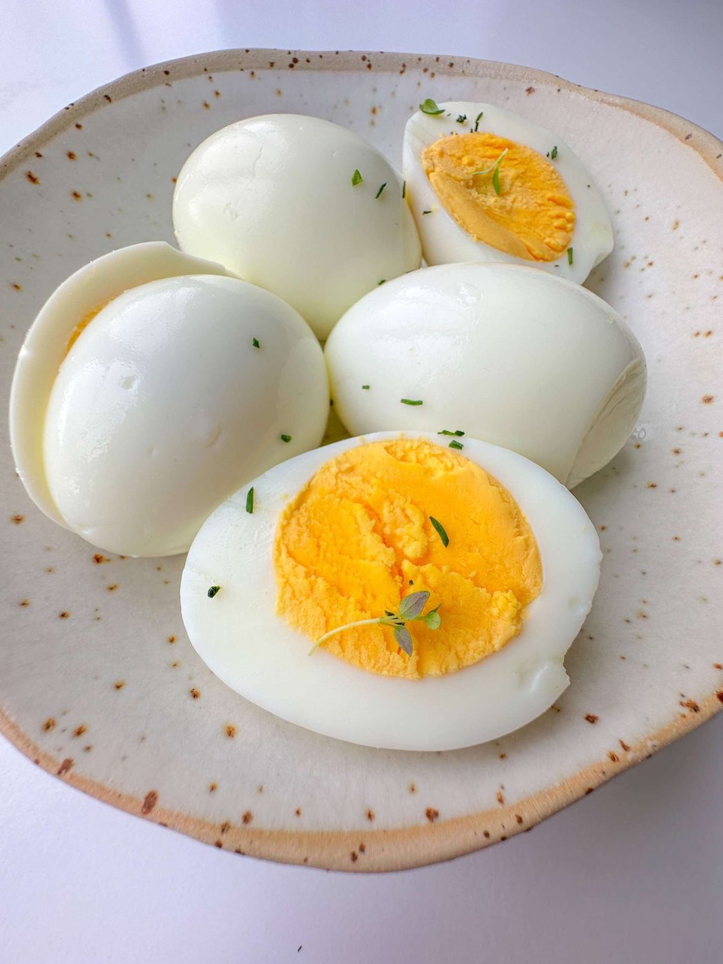 Peel Hard Boiled Eggs