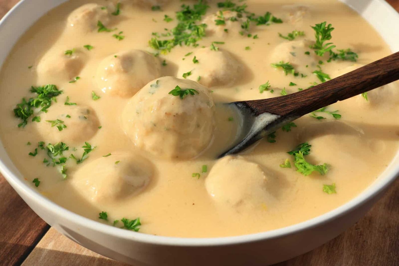 Meatballs in White Lemon Sauce