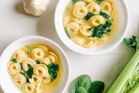 Hearty Spinach Tortellini Soup