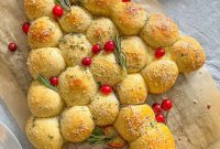 Festive Garlic Bread Tree