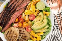 Vibrant Mexican Flank Steak Salad with Honey Lime Drizzle