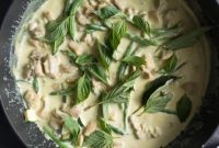 Vibrant Thai Green Chicken Curry