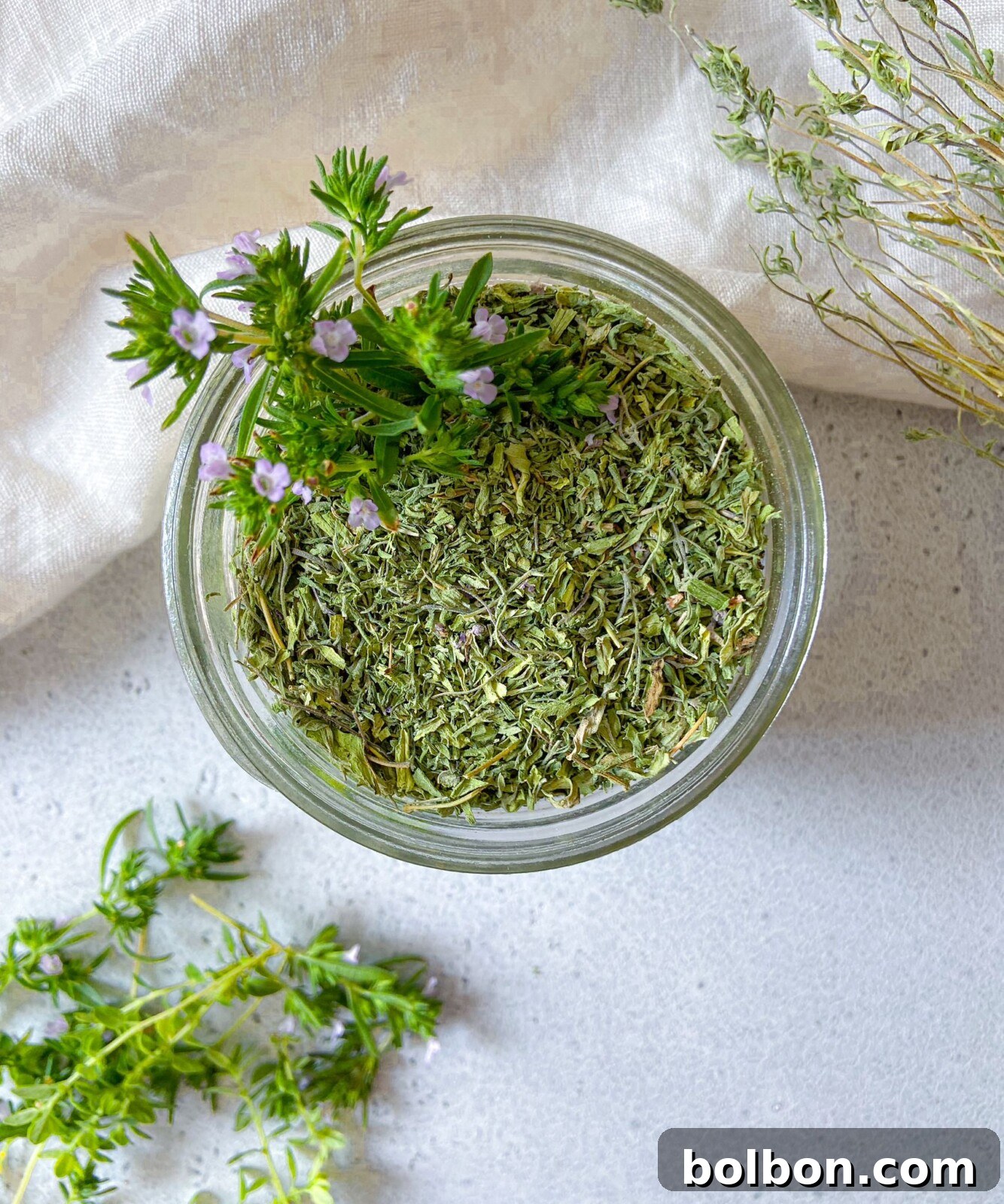 Your Guide to Perfectly Dried Herbs 2 Dry Herbs - Freshly harvested herbs hanging upside down to air dry, preserving their natural flavors and aromas.