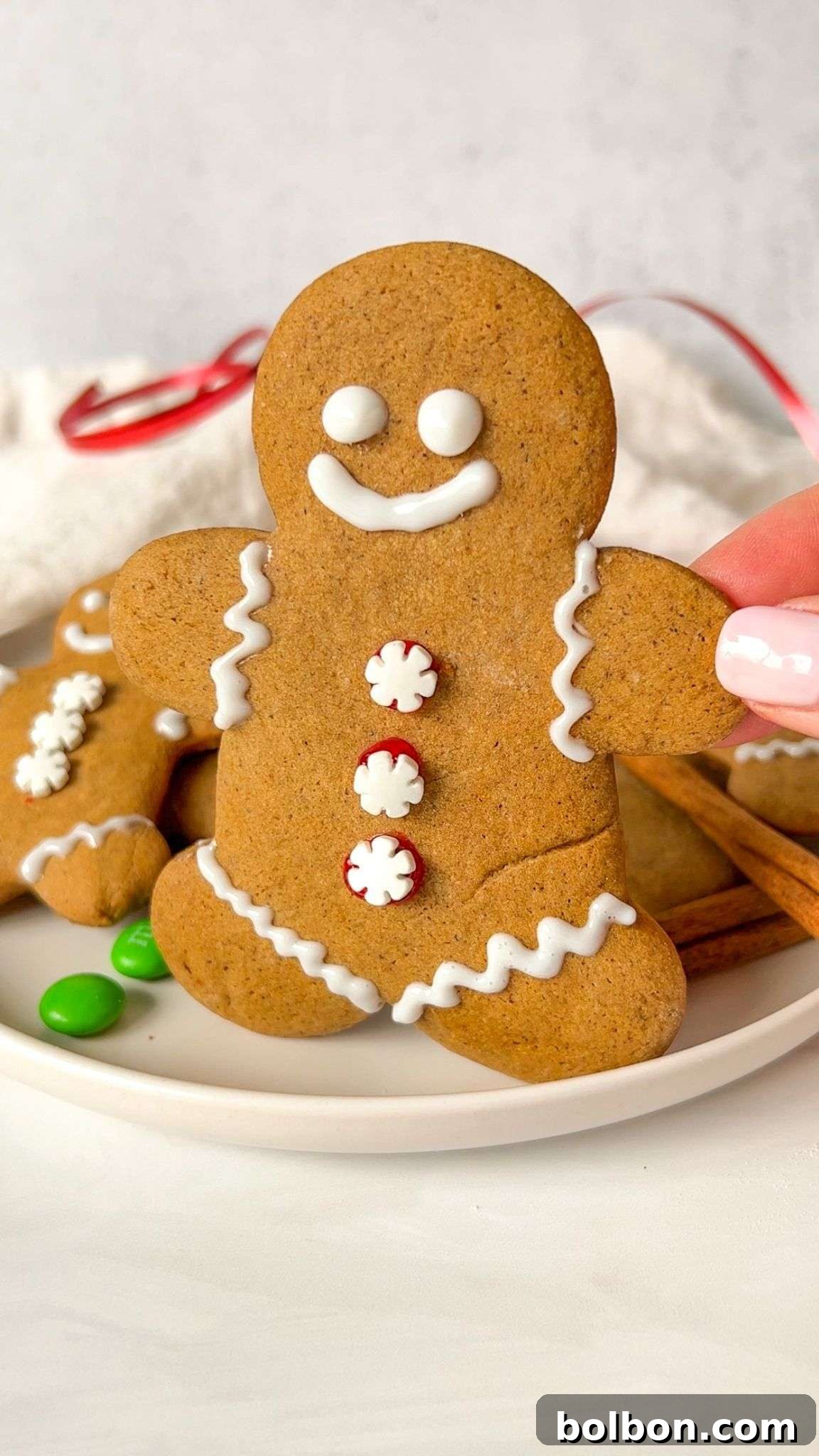 Easy Gingerbread Cookies